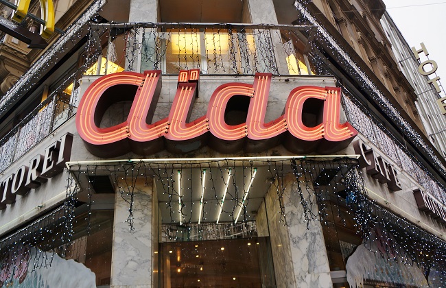 Aida is a coffee house chain in Vienna with wonderful Viennese coffees and pastries. Try the Strudel, we did!